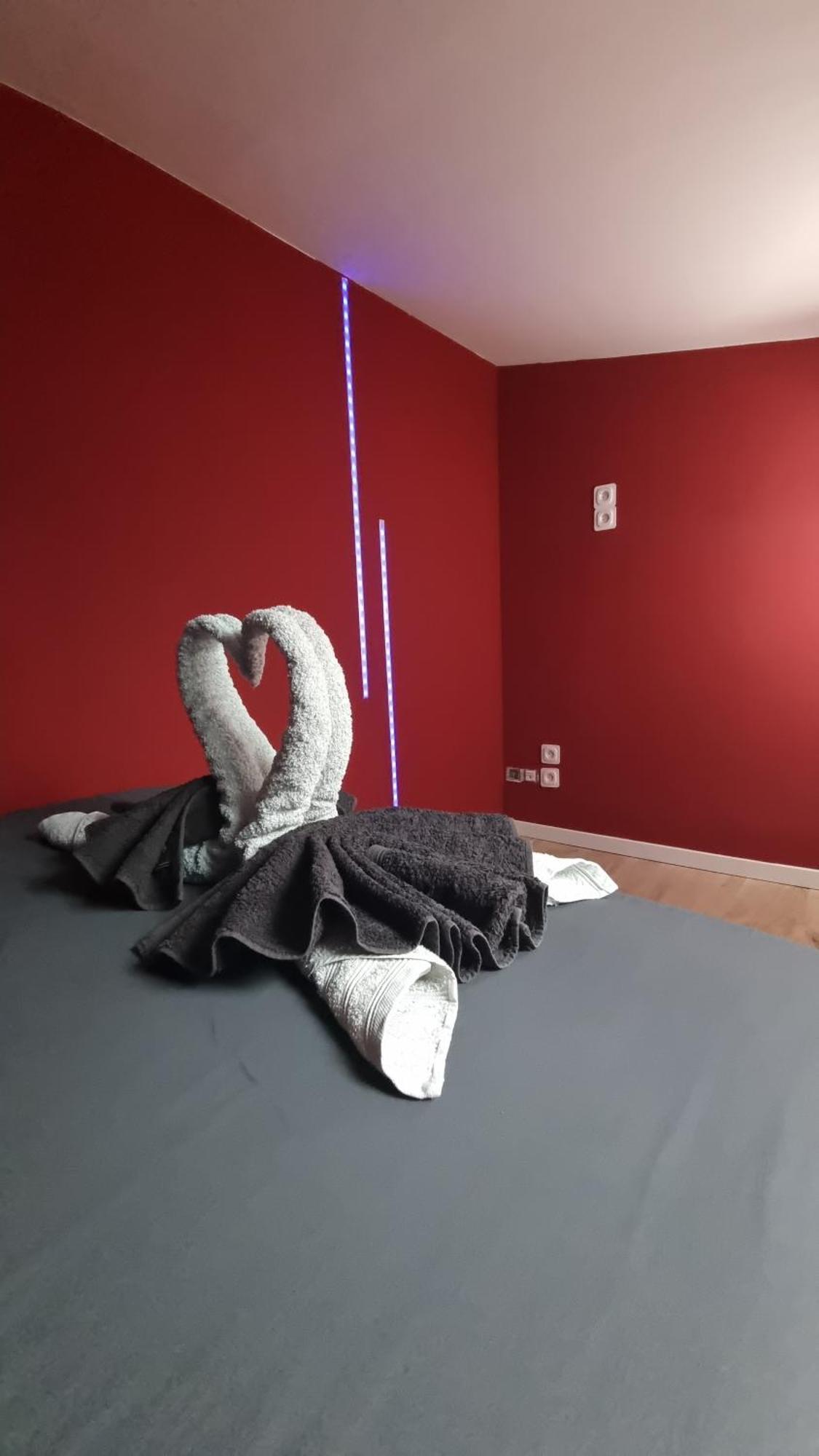 Appartement Romantique Climatise Belorizon - 30 Min De La Mer Pignans Buitenkant foto
